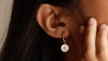 We're Living for This '90s-Inspired 'The Summer I Turned Pretty' Jewelry Collection on Amazon